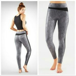 NWOT Manduka | Surihaku Leggings
